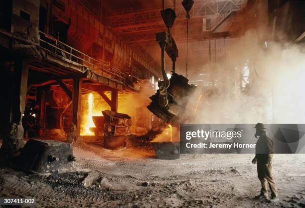 colombia,boyaca,paz del rio,view inside steel foundry - siderurgicas fotografías e imágenes de stock