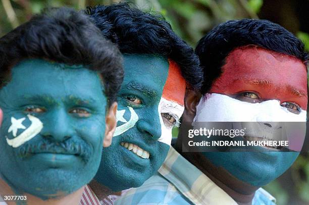 India Deva Raj Indian Street Cricket Photos and Premium High Res Pictures - Getty Images