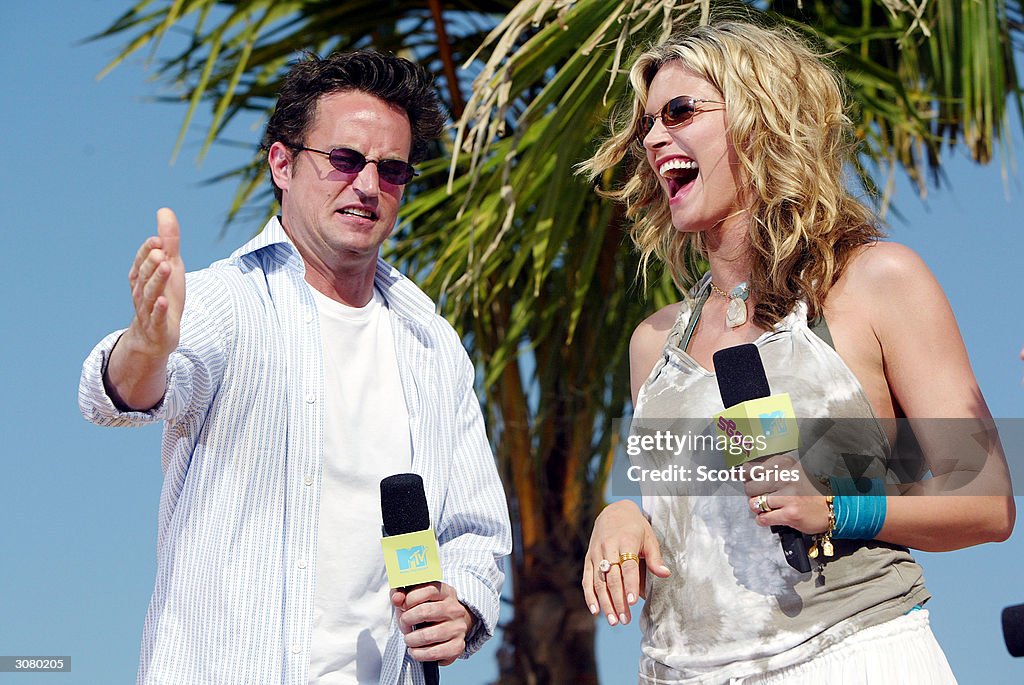 Spring Break 2004 Matthew Perry and Natasha Henstridge appear on stage during taping ...