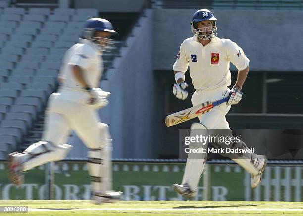 Matthew Elliott of the Bushrangers in action during day four of the Pura Cup Final between the Victoria Bushrangers and the Queensland Bulls at the...