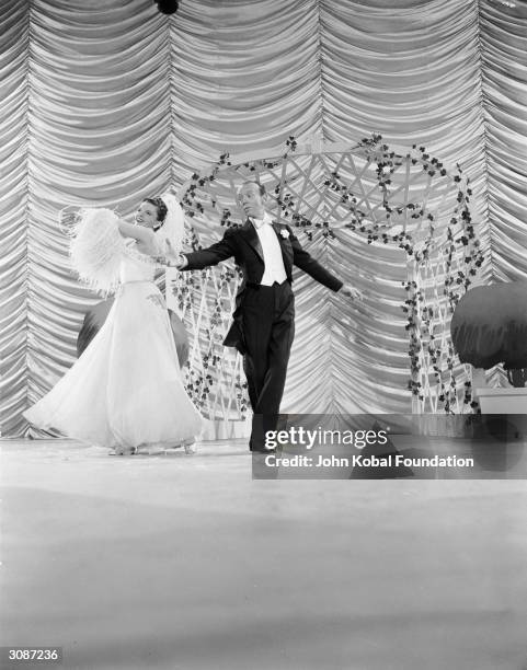 Fred Astaire and Judy Garland are dancers in love in the MGM film 'Easter Parade', directed by Charles Walters, 28th January 1948.