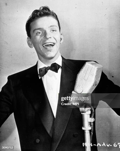 Filet Sinatra 1,029 Sinatra Sings Stock Photos, High-Res Pictures, and Images - Getty ...