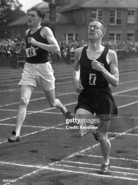 51 Sydney Wooderson Photos & High Res Pictures Getty Images