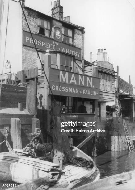 The Prospect of Whitby public house on the canal at Wapping.