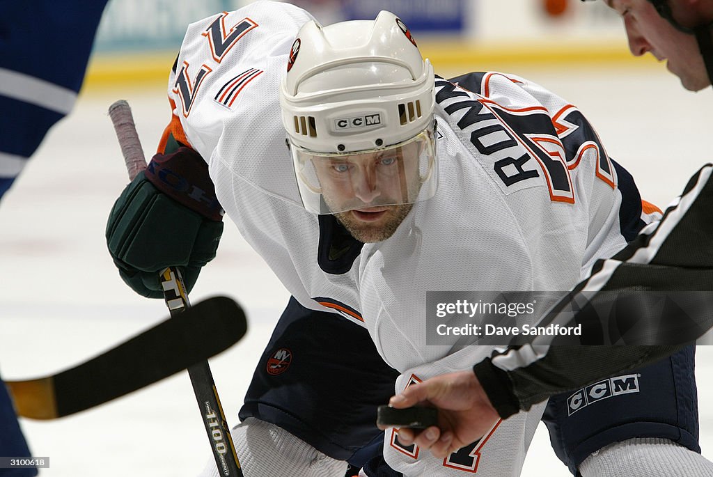 Islanders v Maple Leafs