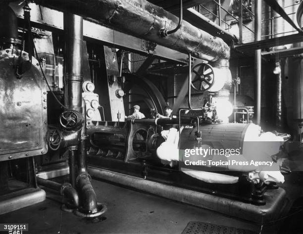 Compressor Ice Engine 288 Compressor Machine Stock Photos, High-Res Pictures, and Images ...