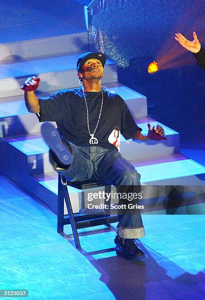 Usher performs for AOL to celebrate his new album release "Confessions" at Webster Hall March 23, 2004 in New York City.