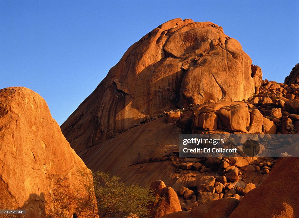 Sculpted granite stones in desert, Spitzkoppe, Namibia