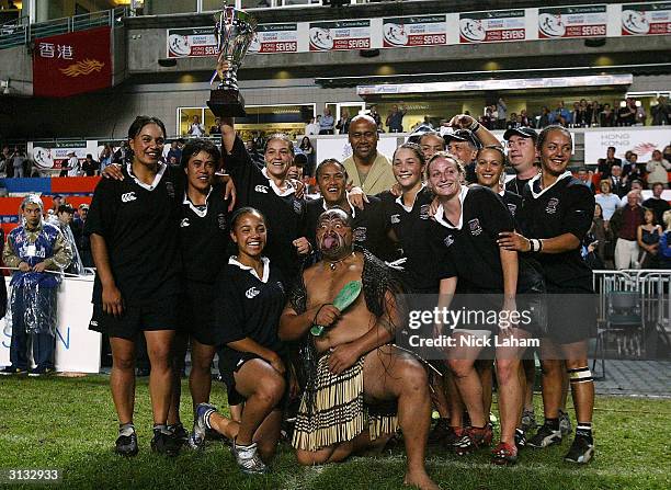 The New Zealand womens team celebrate defeating Australia in the Women's final during the Hong Kong World Sevens at Hong Kong Stadium March 26, 2004...