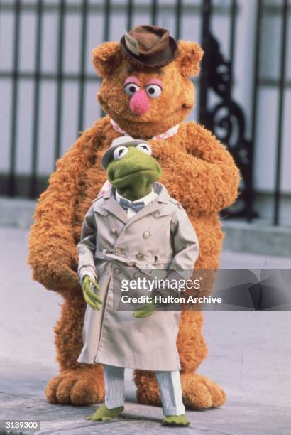 Kermit and Fozzie Bear as a pair of investigative reporters in Jim Henson's 'The Great Muppet Caper'.