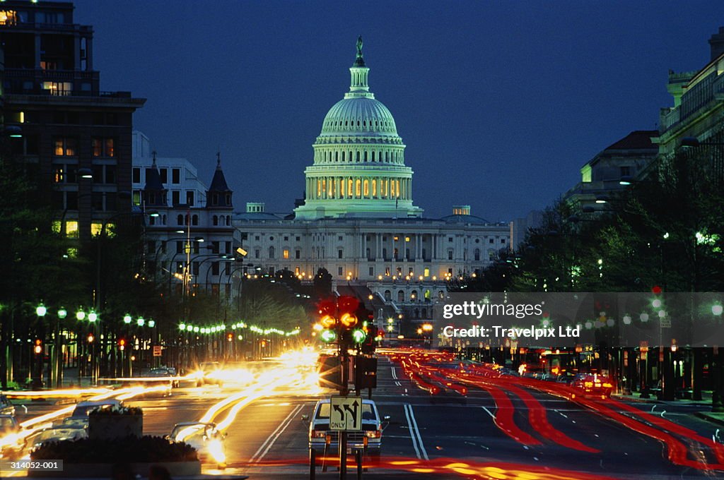 USA, Washington D.C., Capitol, view along Pennsylvania Avenue, dusk