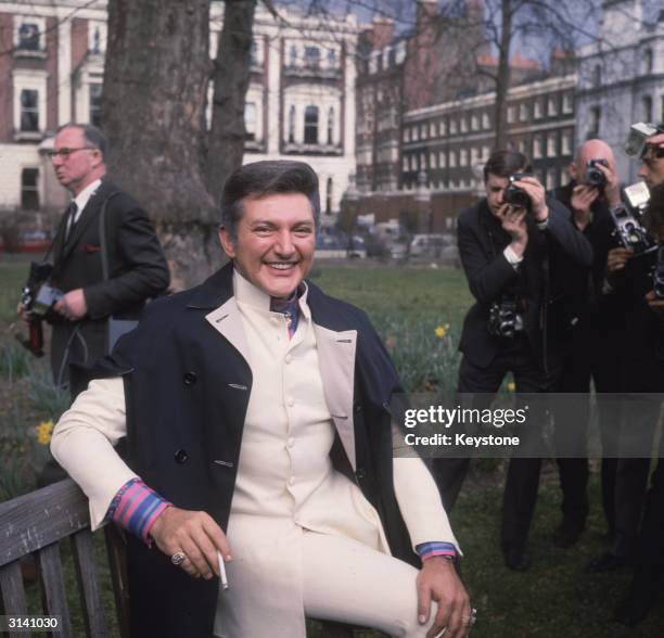 Liberace Liberace Pianist Photos and Premium High Res Pictures - Getty Images