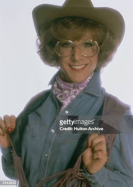 American actor Dustin Hoffman in 'Tootsie' in which he plays an unemployed actor who finds fame after dressing up as a woman.