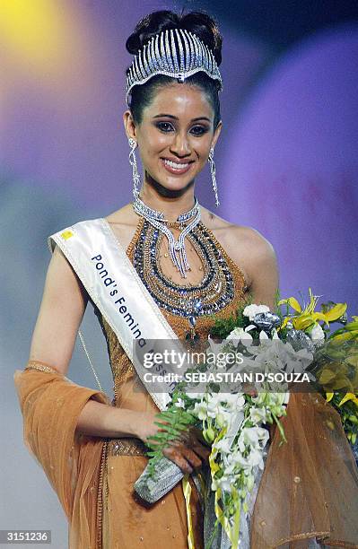 Laxmi Ranjit 12 Laxmi Pandit Stock Photos, High-Res Pictures, and Images - Getty Images