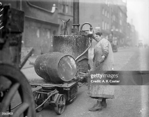 Tarring Tarring Photos and Premium High Res Pictures - Getty Images
