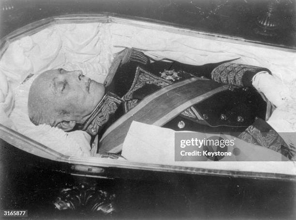 Spanish military leader and governor from 1939 General Francisco Franco , lying in state.