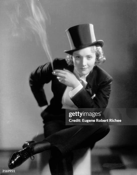 Marlene Dietrich making her Hollywood film debut as the tuxedo clad Amy Jolly in the film 'Morocco', directed by Josef von Sternberg.