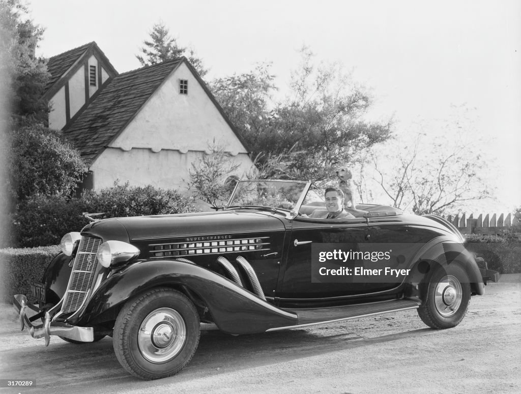 Era Rol Tasmanian born actor Errol Flynn , known as the king of swashbuckler ...