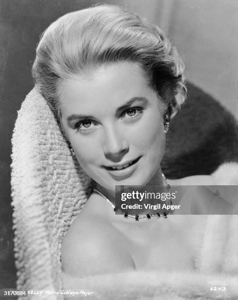 American actress Grace Kelly .