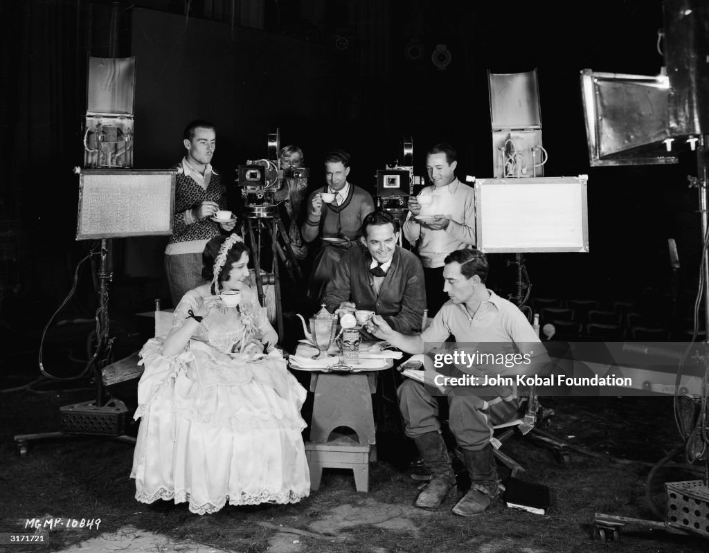 Hollywood Tea Break