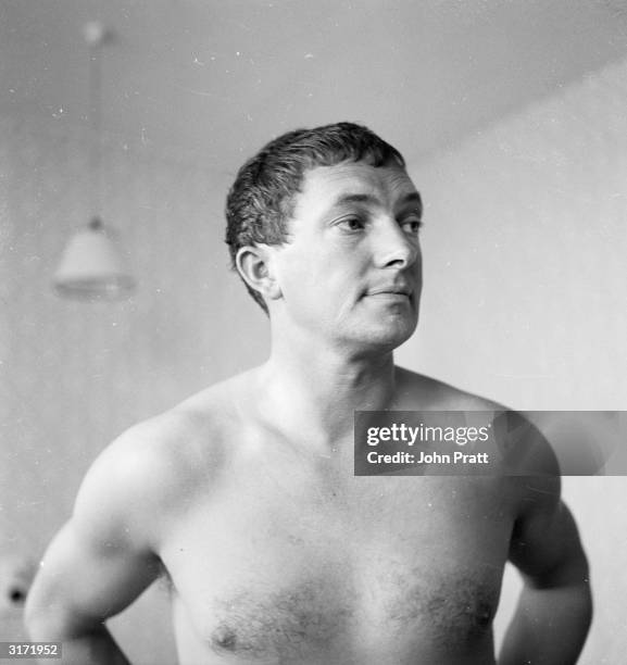 Australian cricket captain Richie Benaud in his hotel room while in Britain for the 1961 test series.