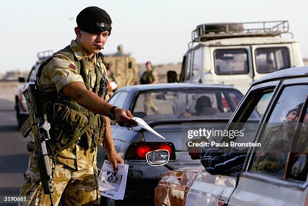 Basra Raja Driver Leaflet Bombs Photos and Premium High Res Pictures - Getty Images