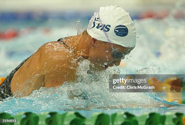 Brooke Hanson in action in the Women's 50 metre breaststroke semi final during finals on day seven of the 2004 Telstra Olympic Team Swimming Trials...