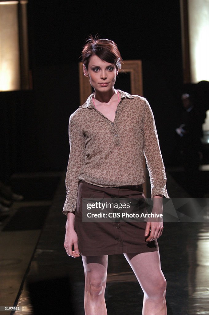 Yoanna Model American model Yoanna House practices her walk on the runway on the ...