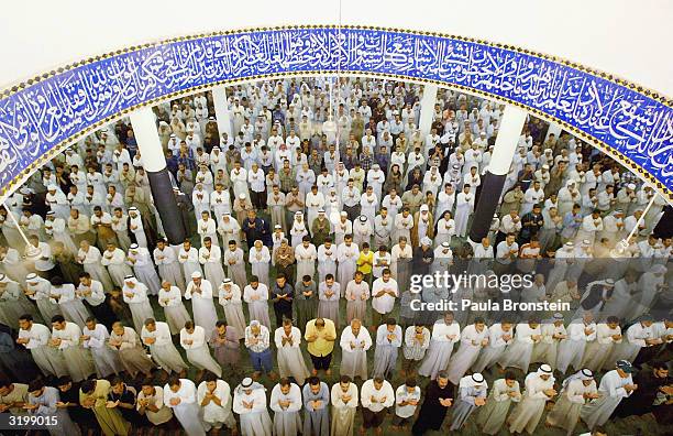 Muslims In Iraq Al Basrah Mosque Photos and Premium High Res Pictures - Getty Images