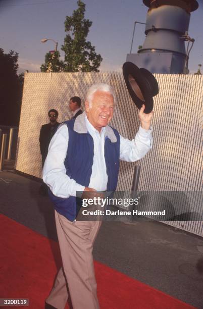 Former star of Green Acres Eddie Albert attends SHARE Inc.'s 44th annual 'Boomtown Party' at CBS Television City's stage 46, Los Angeles, CA.