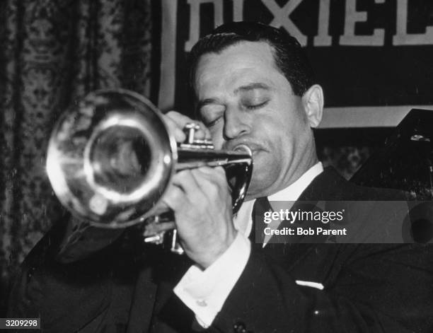 54 Max Kaminsky Photos & High Res Pictures Getty Images