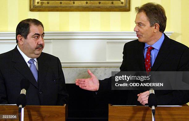 British Prime minister Tony Blair introduces Iraq's interim foreign minister Hoshyar Zebari during a joint press conference at No.10 Downing street...