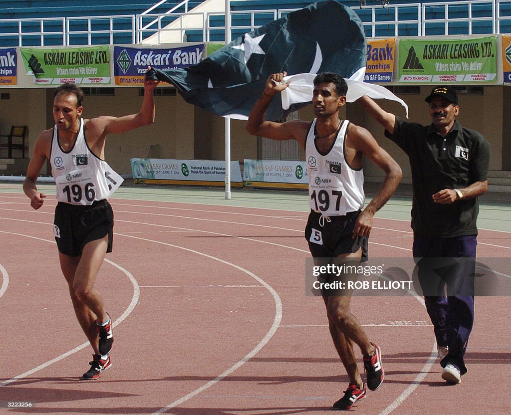 Pakistan athletes, Abdul Rashid winner of the 110 metre hurdle gold ...
