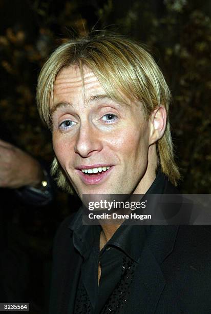 Step Way Singer 11,603 Former Steps Stock Photos, High-Res Pictures, and Images - Getty ...