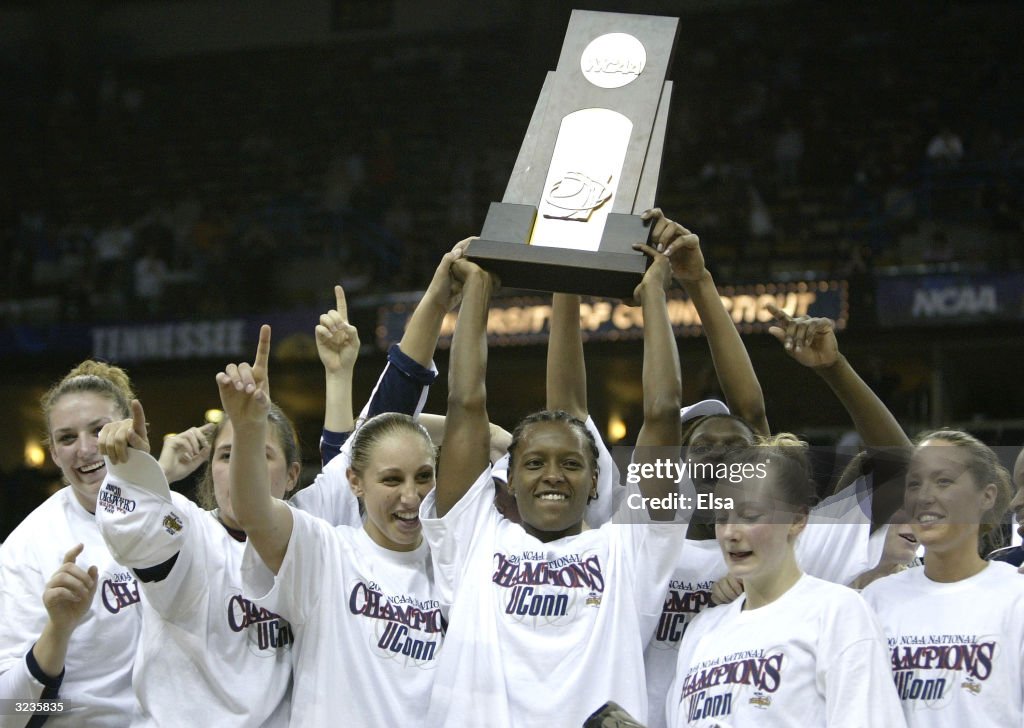 2004 NCAA Women's National Championship: Tennessee v UCONN