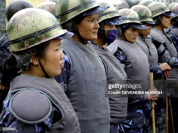 Female Riot Police 68 Poltical Parties Photos & High Res Pictures - Getty Images