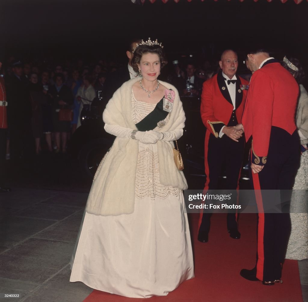 Queen In Hartnell