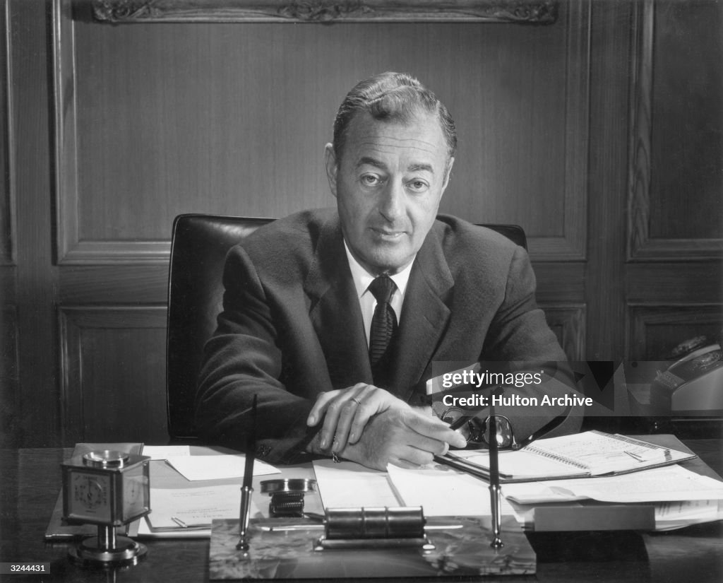 William J Levitt