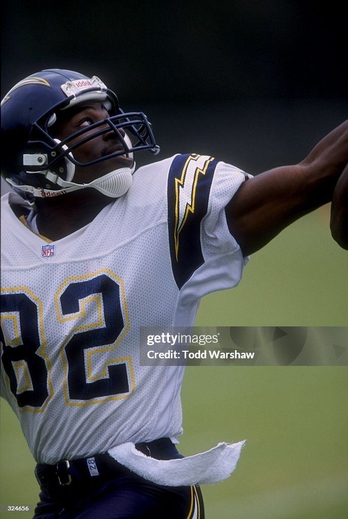 Charlie Jones #82