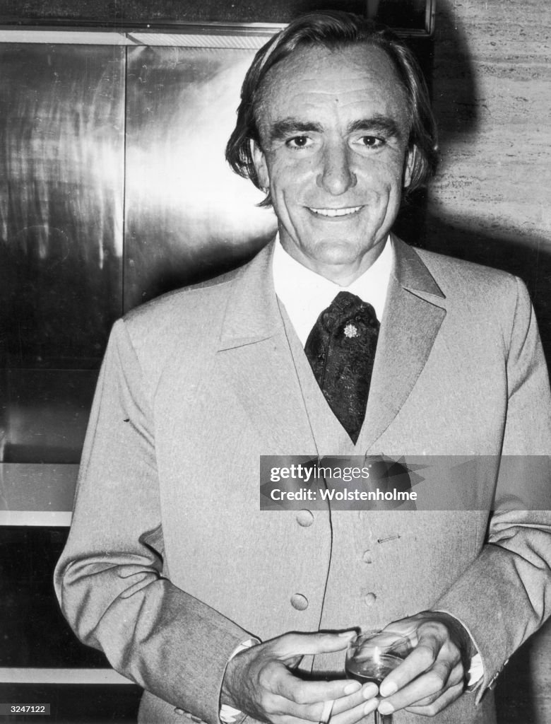 British actor Eric Porter with a drink in his hand. News Photo - Getty ...