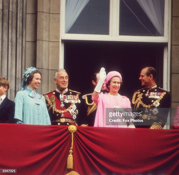 Queen Elizabeth II with Princess Anne, Earl Mountbatten and the Duke of Edinburgh on the balcony of Buckingham Palace during her Silver Jubilee.