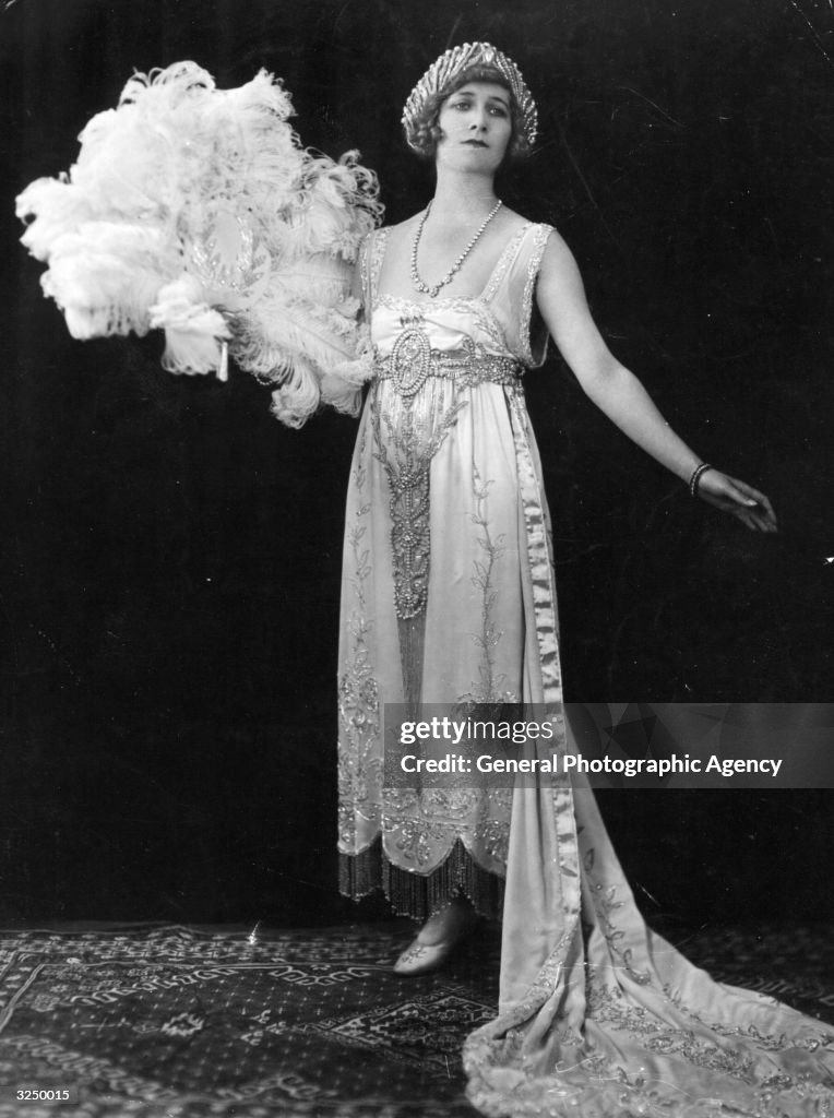 Historical 1920s Long Gown A 1920s Court News Photo Getty Images
