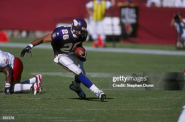 Robert Smith of the Minnesota Vikings in action during a game against the Arizona Cardinals at the Sun Devil Stadium in Tempe, Arizona. The Vikings...