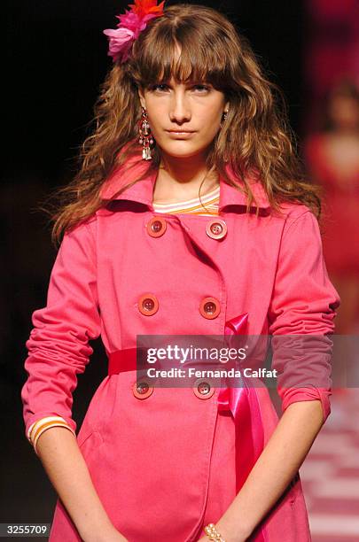 Model Schneider presents a creation by Mercearia as part "Pret a Porter Brazil 2004" - Sao Paulo Fashion Week in Sao Paulo, Brazil, March 04, 2004.