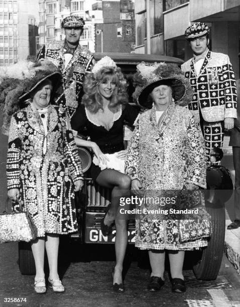 Vicki Hodge , page 3 model from the Sun newspaper, with Rosie Springfield, Harry Tongue, Beatrice Marriot and Tom Cooper, Pearly Kings and Queens.