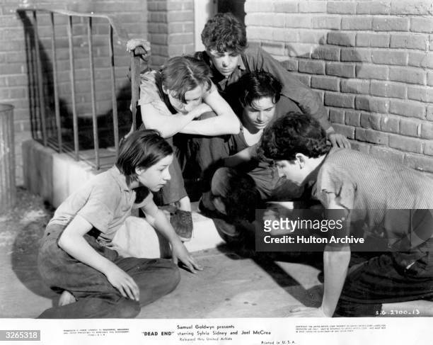 Life on the east side of New York is depicted in the film 'Dead End', one of a series of films starring the Dead End Kids. Title: Dead End AKA:...