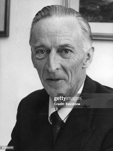 Sir Michael Ree Sir Michael Walker Photos and Premium High Res Pictures - Getty Images