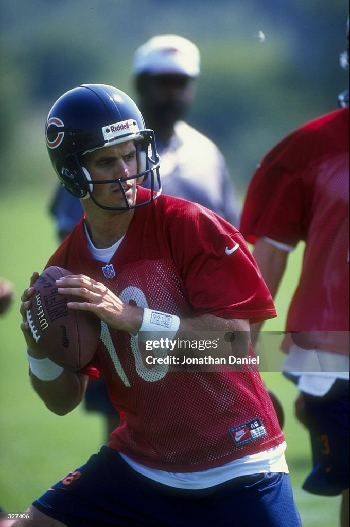 Quarterback Steve Stenstrom of the Chicago Bears in action during the