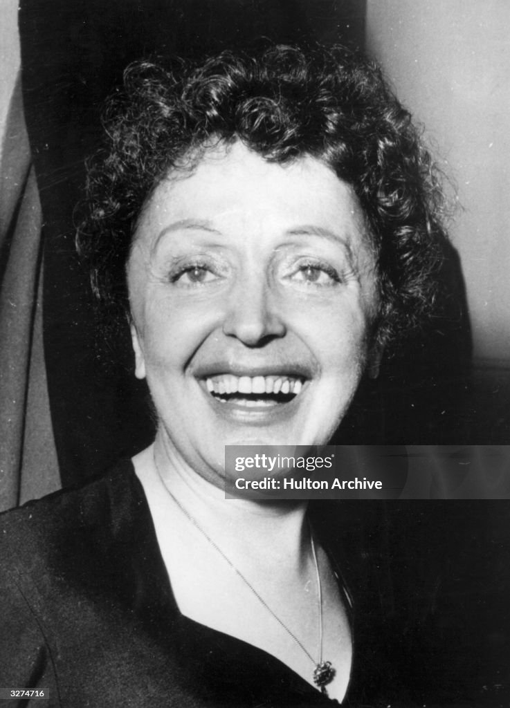 Edith Palf French singer Edith Piaf , originally Edith Giovanna Gassion, smiling ...