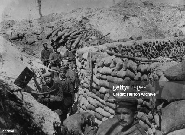 German troops in trenches on the Greco-Serbian border.